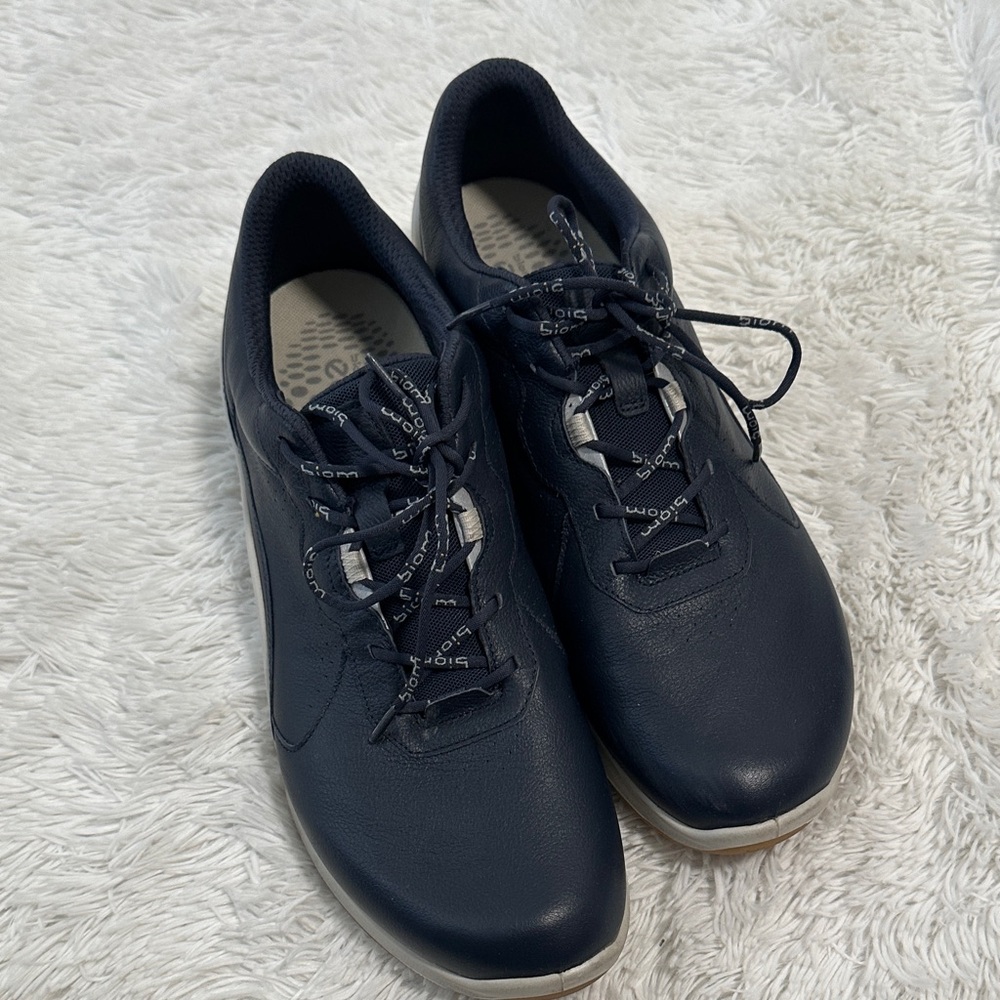 🍒 Ecco Biom Sneaker